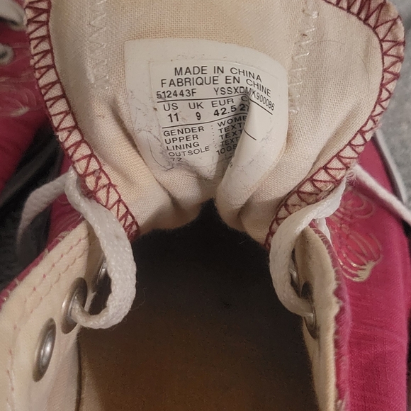 Women's Converse size 11 shoes dark red with gold stitching - Picture 4 of 4